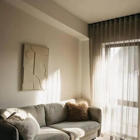 Lumignon Centre With Free Parking Spot Apartment Reval